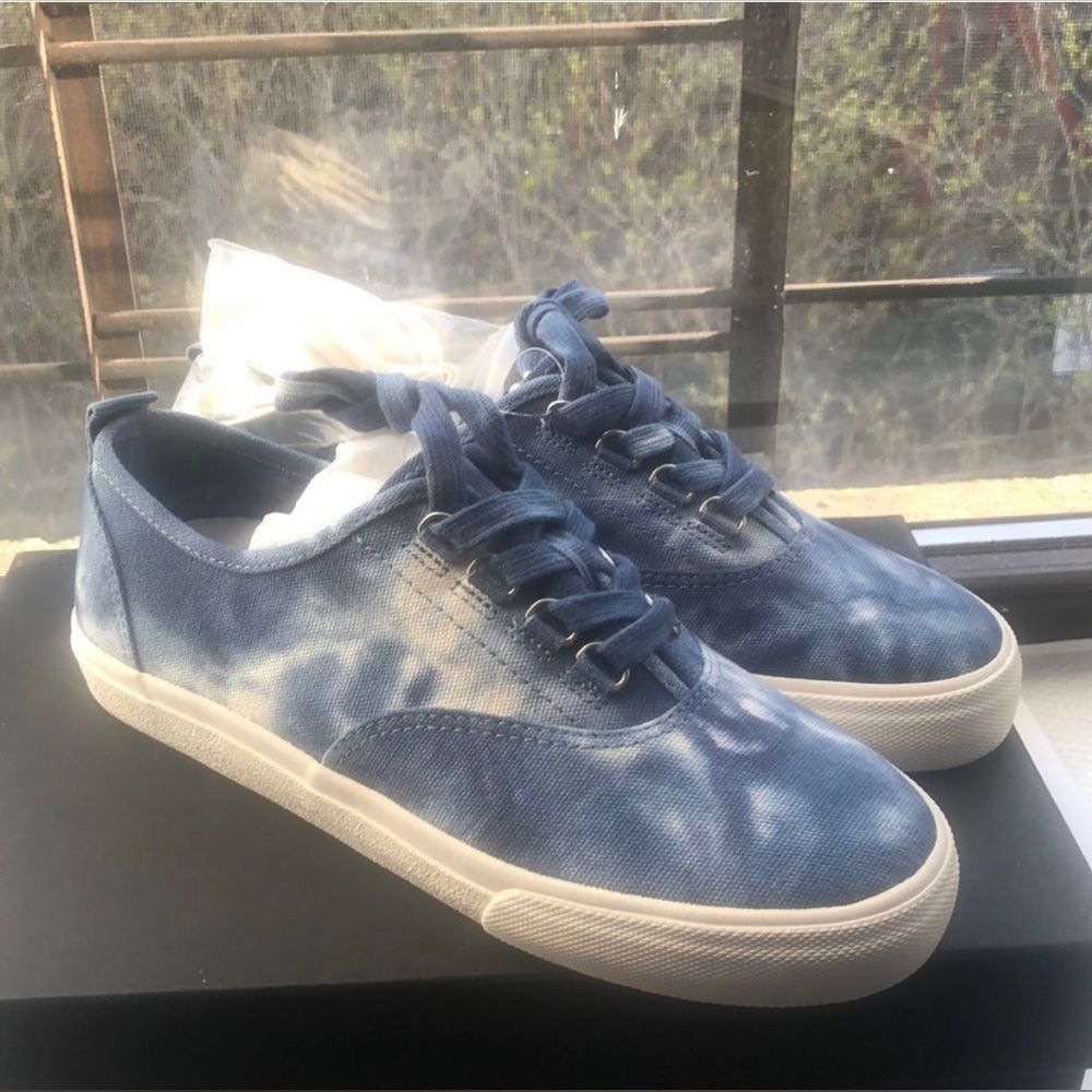 ❤️J. Crew Tie Dye Sneakers in blue Sz. 7.5